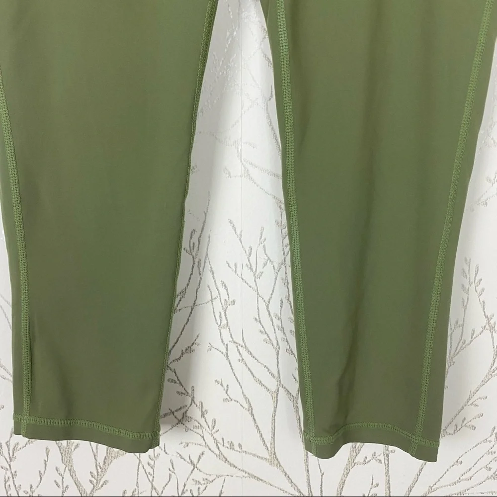 OALKA Muted Leaf Green Cropped Running Yoga Leggings Hidden Pocket Large